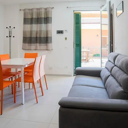 044 - Villetta Lussuosa Con 2 Da Letto Con Giardino 15 Minuti Dal Mare San Lazzaro (Genoa)