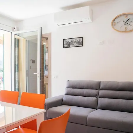 044 - Villetta Lussuosa Con 2 Da Letto Con Giardino 15 Minuti Dal Mare Appartamento