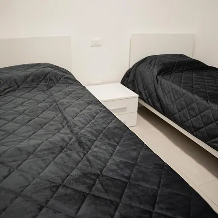 044 - Villetta Lussuosa Con 2 Da Letto Con Giardino 15 Minuti Dal Mare *